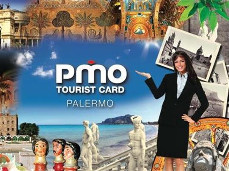 Parmi ceux-ci les touristes à Palerme PmoTouristCard