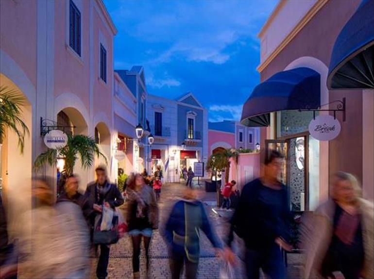 Sicilia Outlet Village-Agira